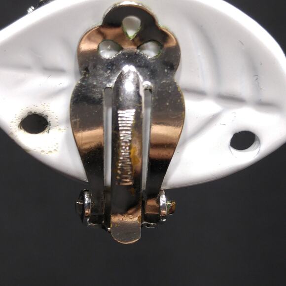 Vintage Whiting & Davis Cameo Clip Earrings, Reverse Intaglio, Silver Tone - Picture 7 of 10